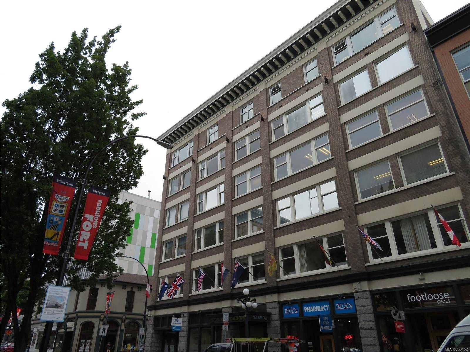 Victoria, BC V8W 1Z9,645 Fort St #127