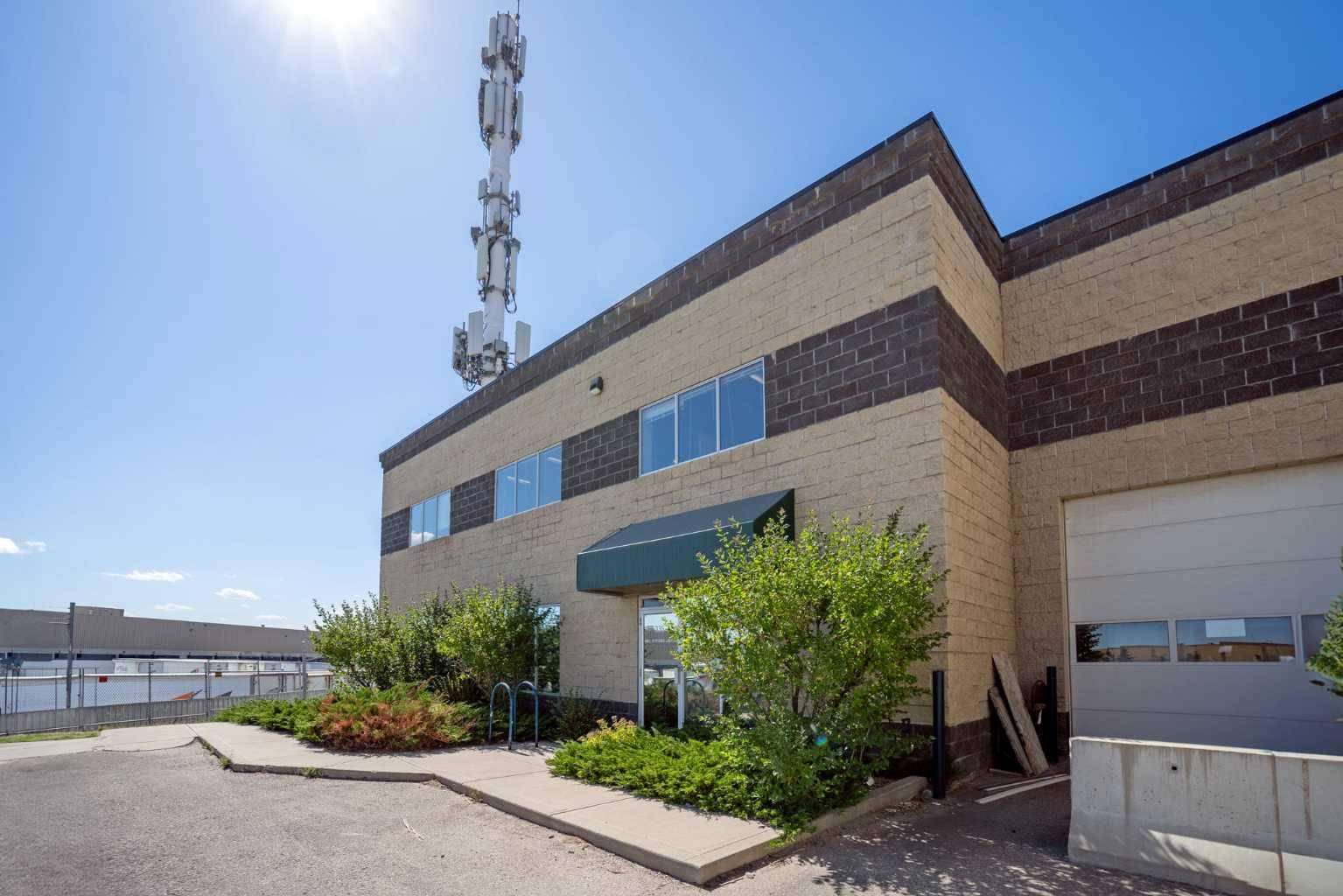 Calgary, AB T3J 5L3,32 Westwinds CRES NE #335