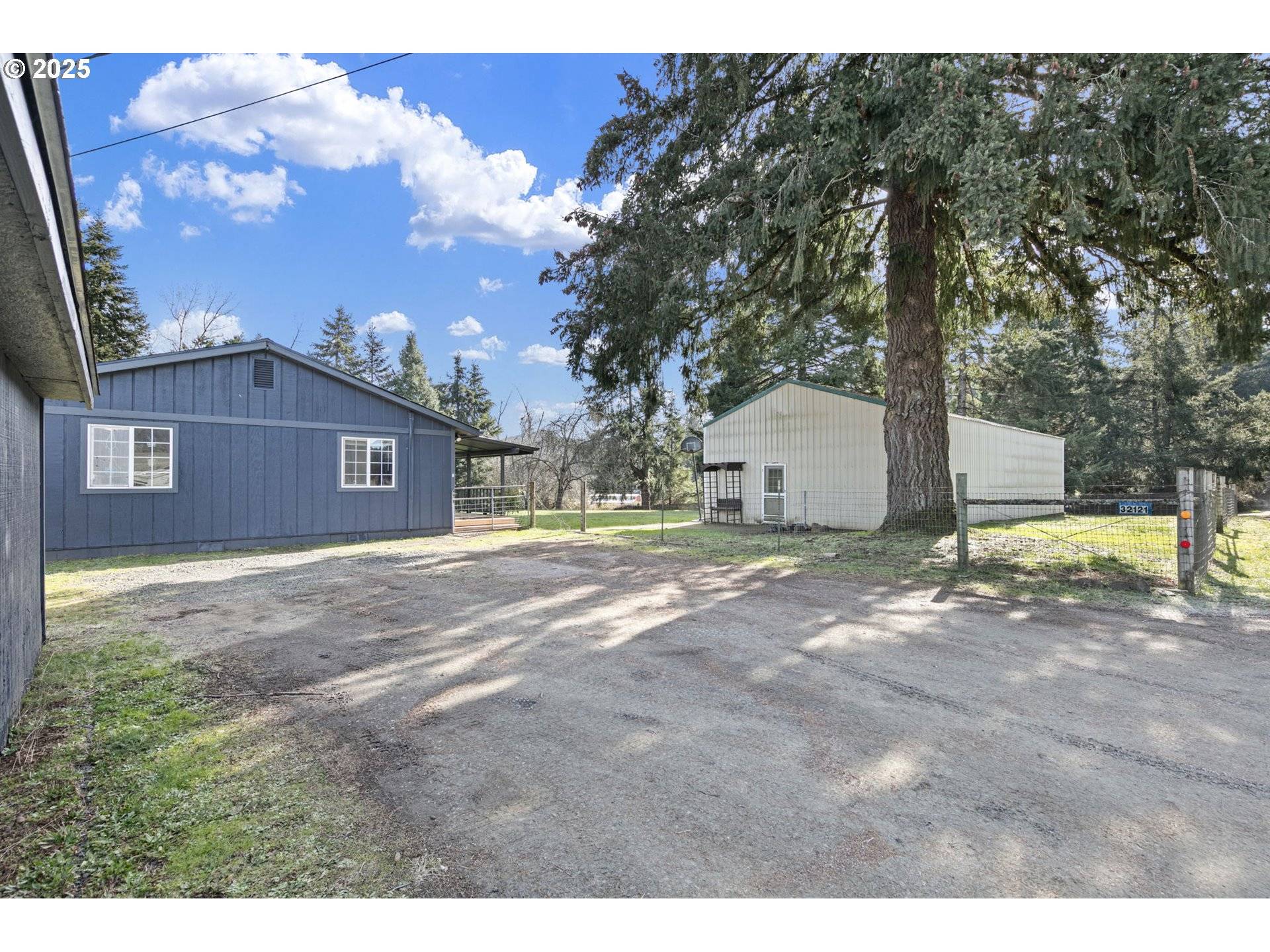 Cottage Grove, OR 97424,32121 NICHOLS LN