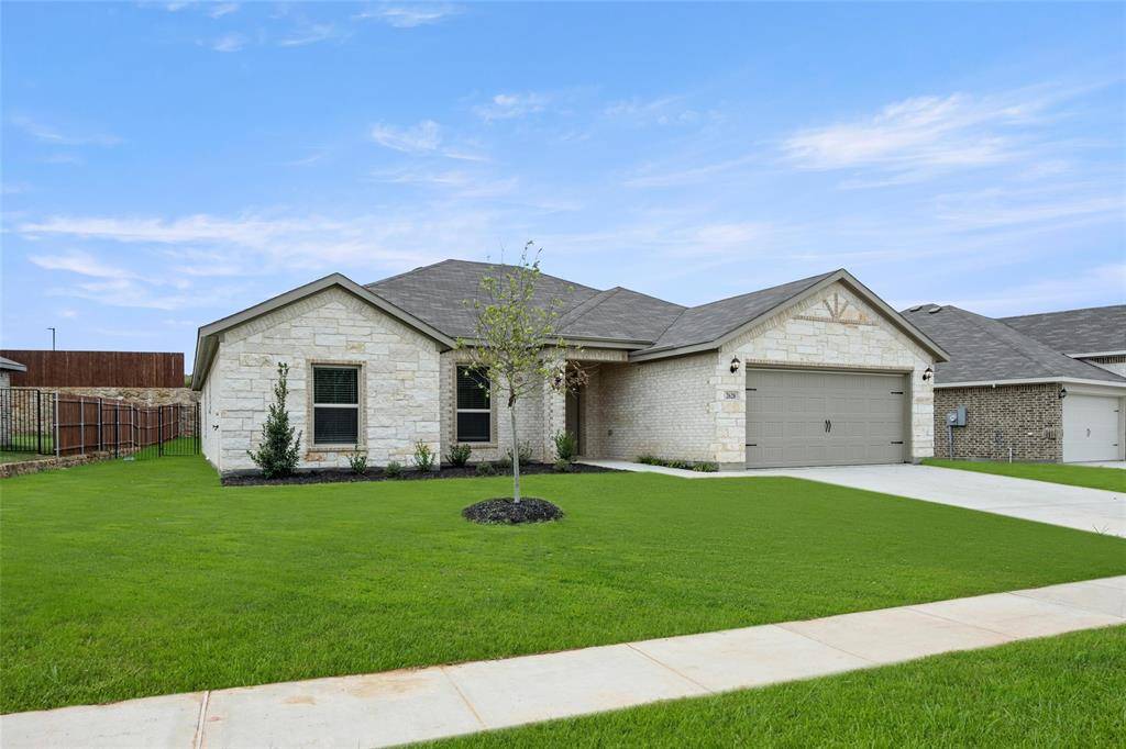 Burleson, TX 76028,2628 Streamside Drive