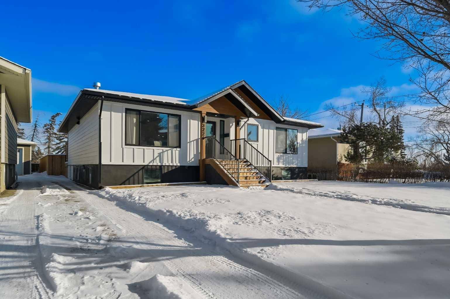 Calgary, AB T3E1W7,3224 24A ST SW