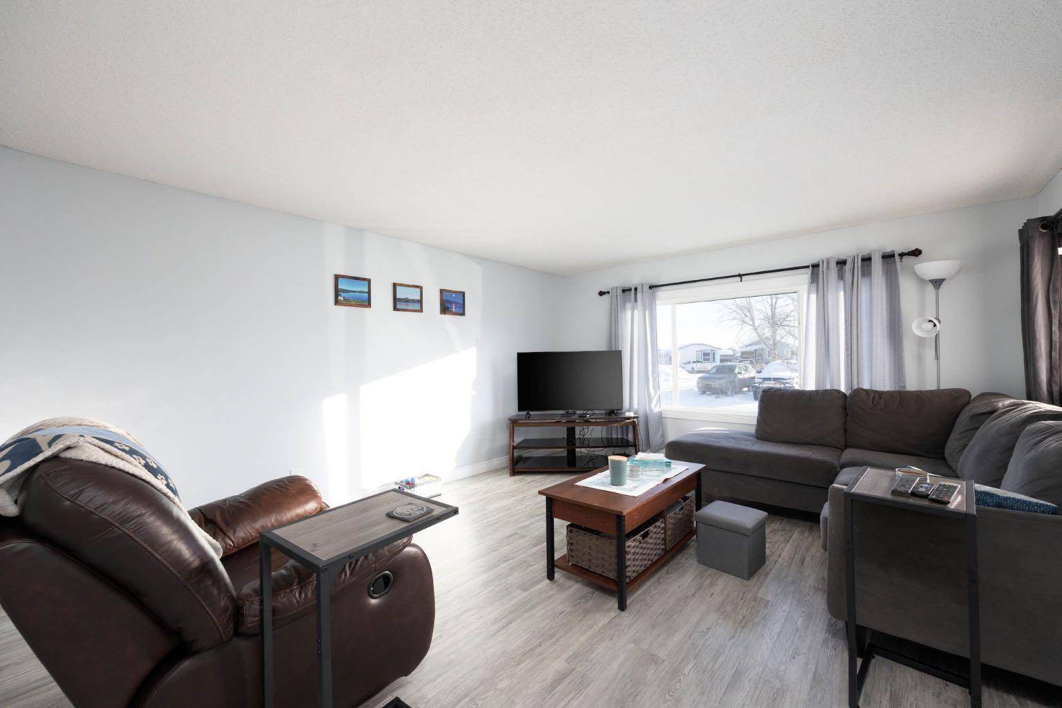 Fort Mcmurray, AB T9H2N1,120 Grecian PL