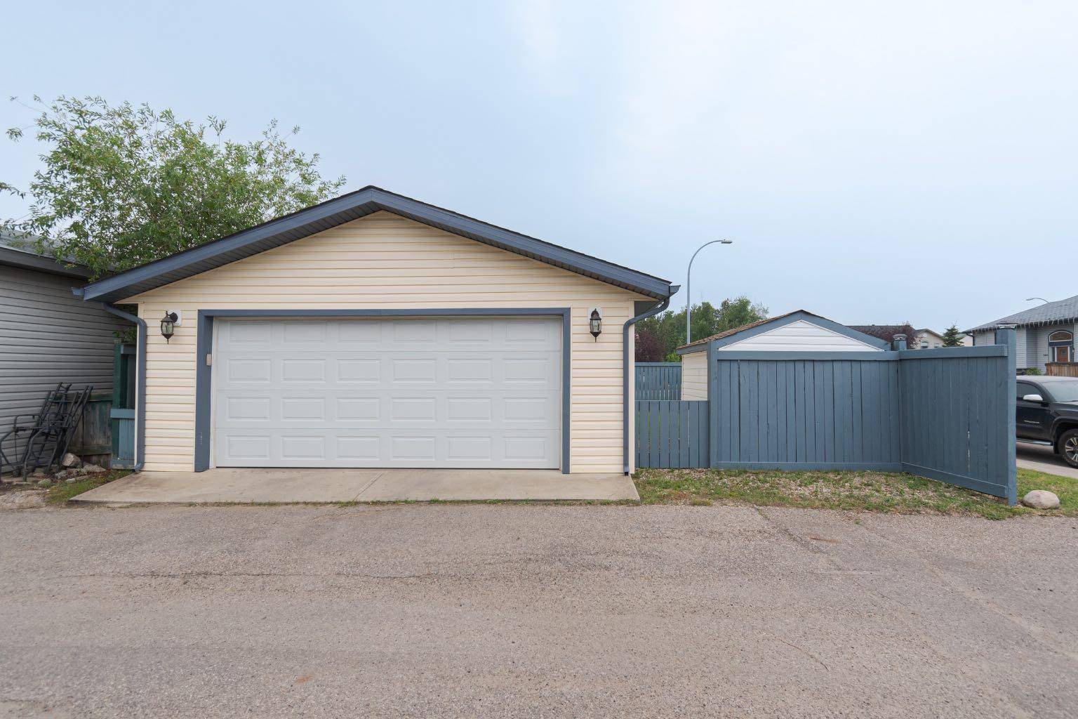 Fort Mcmurray, AB T9K 2P3,140 Archibald Close