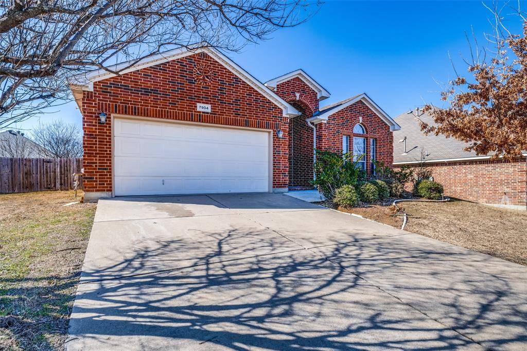 Arlington, TX 76002,7904 Roswell Court