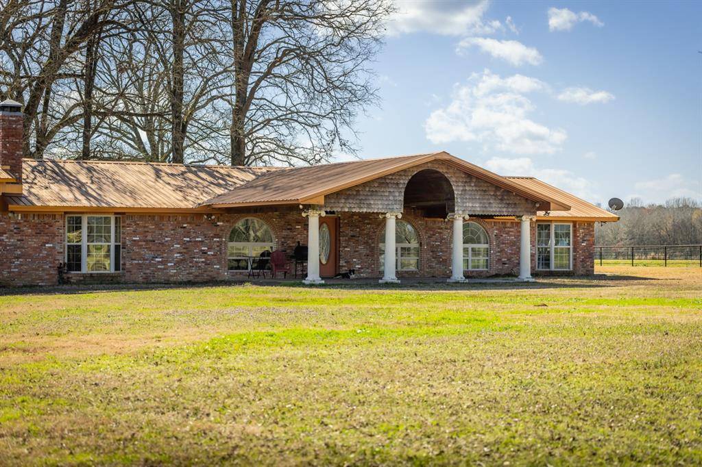 Carthage, TX 75633,511 County Road