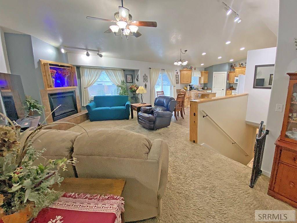 Blackfoot, ID 83221,974 Meadow Way