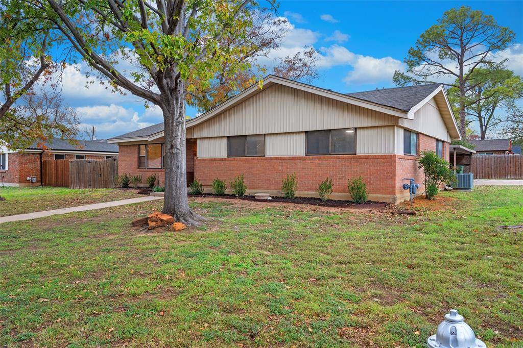 Hurst, TX 76053,400 Bedford Court W