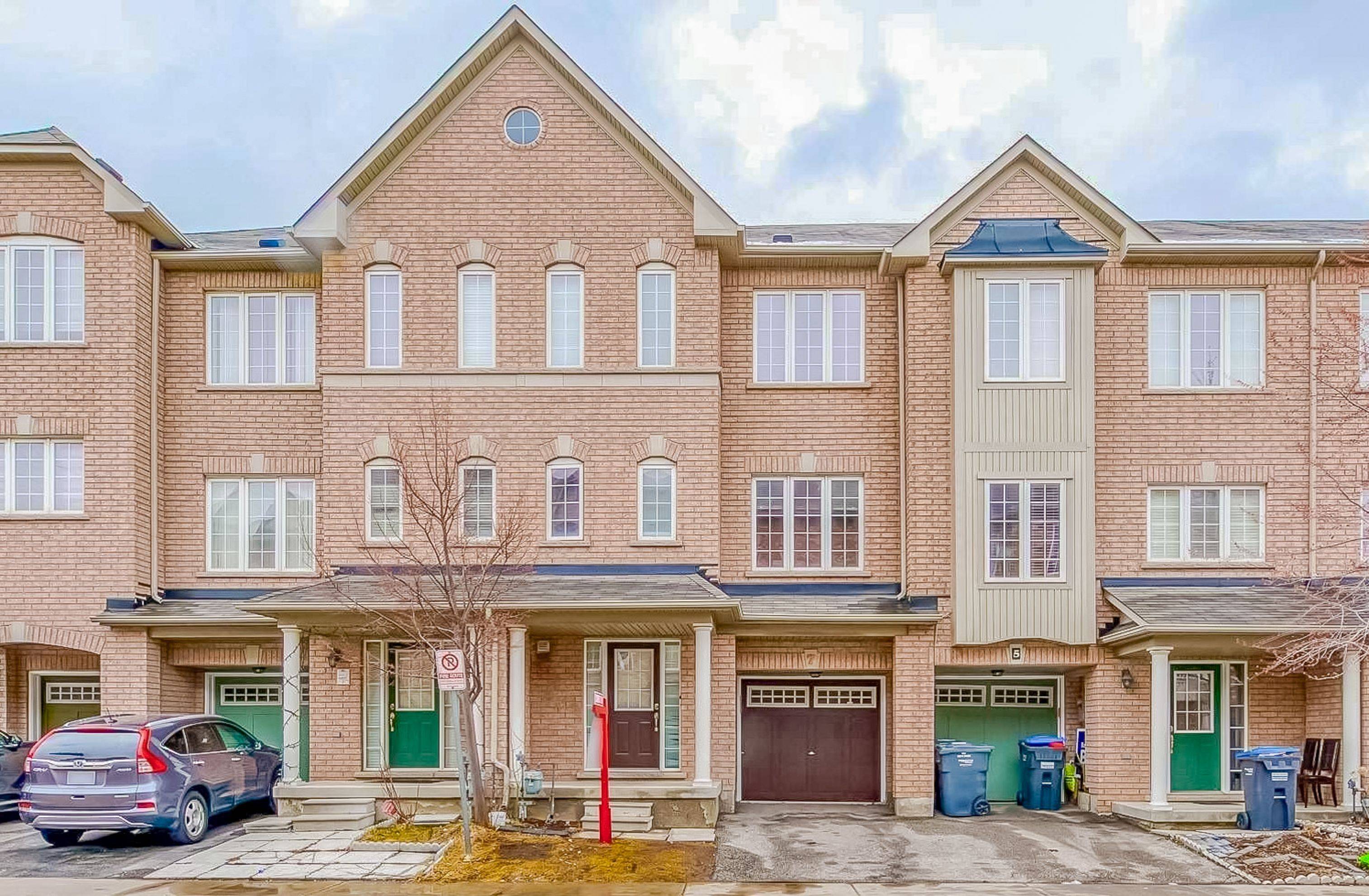 Brampton, ON L6Y 0R6,7 Berringer GRV