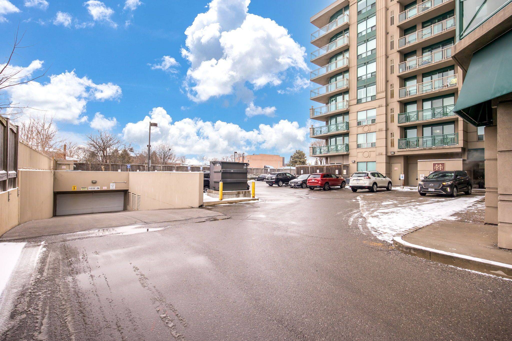 Toronto C06, ON M3H 0A2,920 Sheppard AVE W #PH910