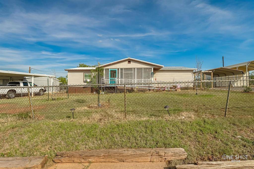 Tye, TX 79563,128 Apache Road