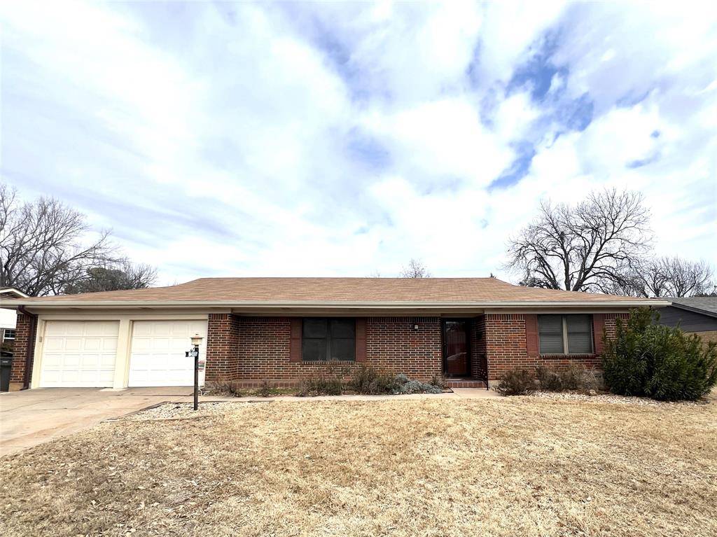 Wichita Falls, TX 76309,2415 Picadilly Lane