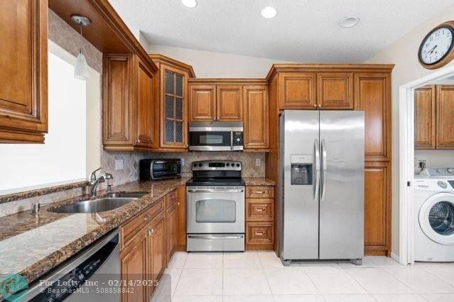 Boca Raton, FL 33496,8322 Springlake Dr  #8322