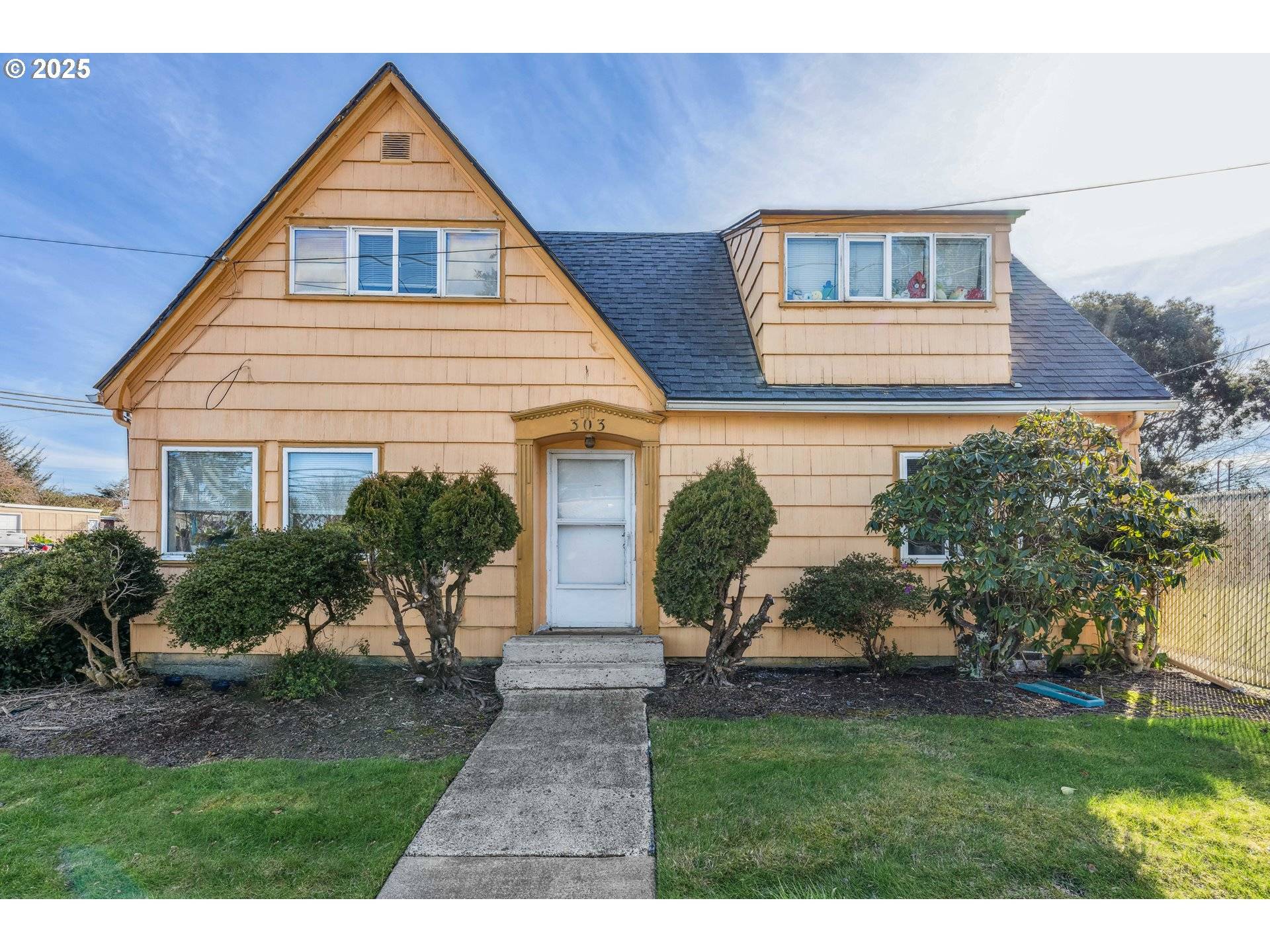 Coos Bay, OR 97420,441 NOBLE AVE