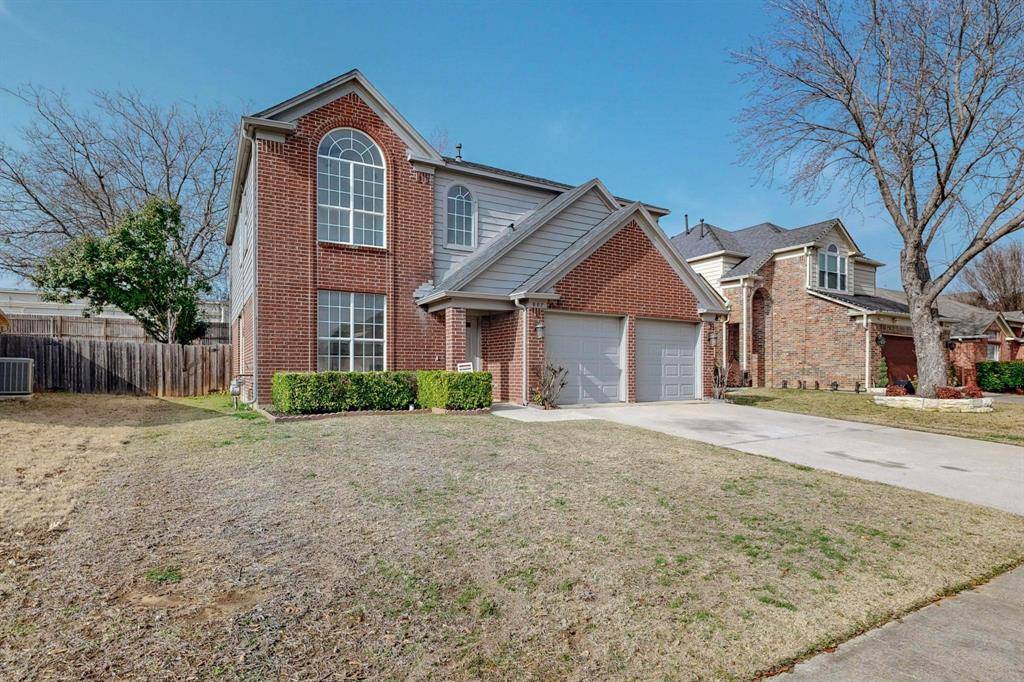 Euless, TX 76039,907 Waterford Way