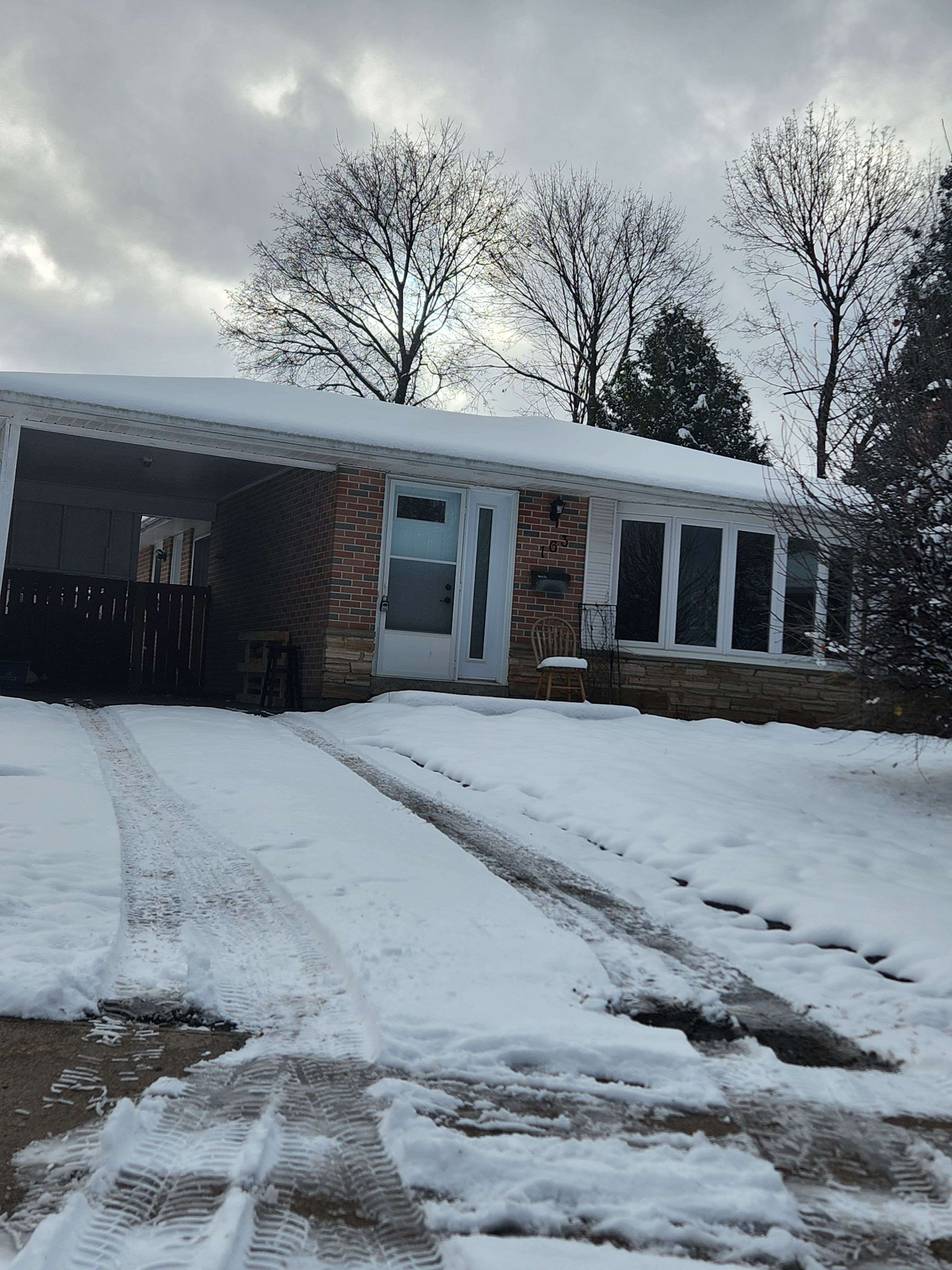 Kitchener, ON N2M 2E6,163 Hazelglen DR