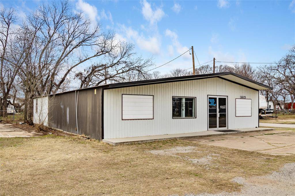 Brownwood, TX 76801,1615 Belle Plain Street