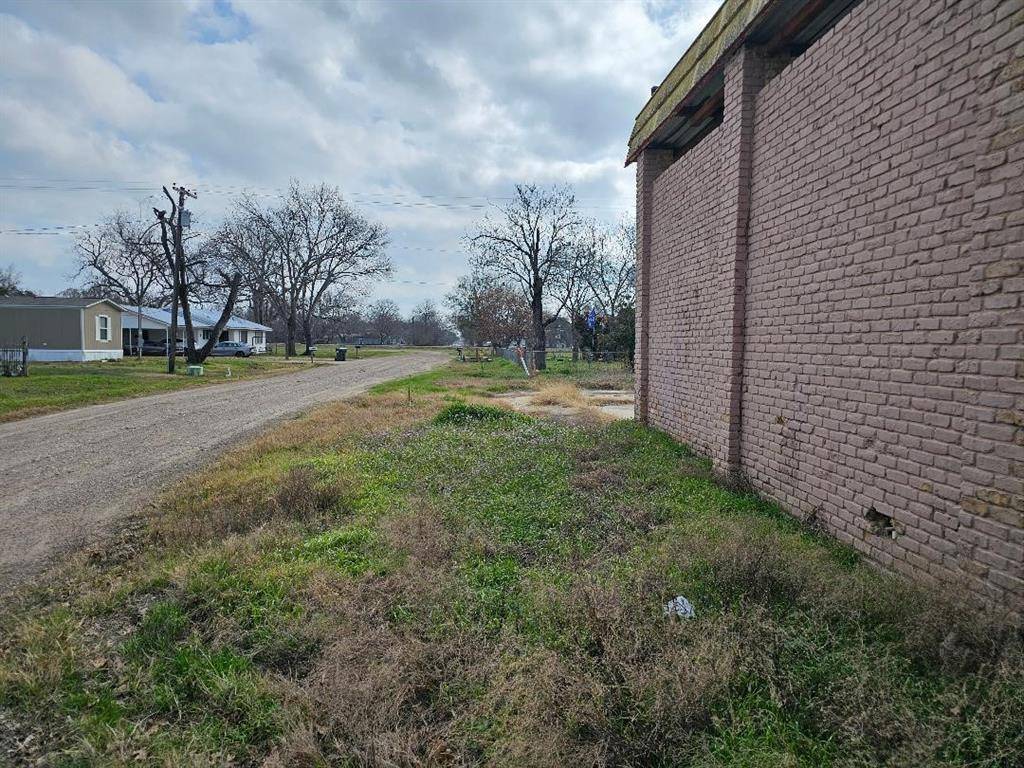 Kerens, TX 75144,210 2nd Street