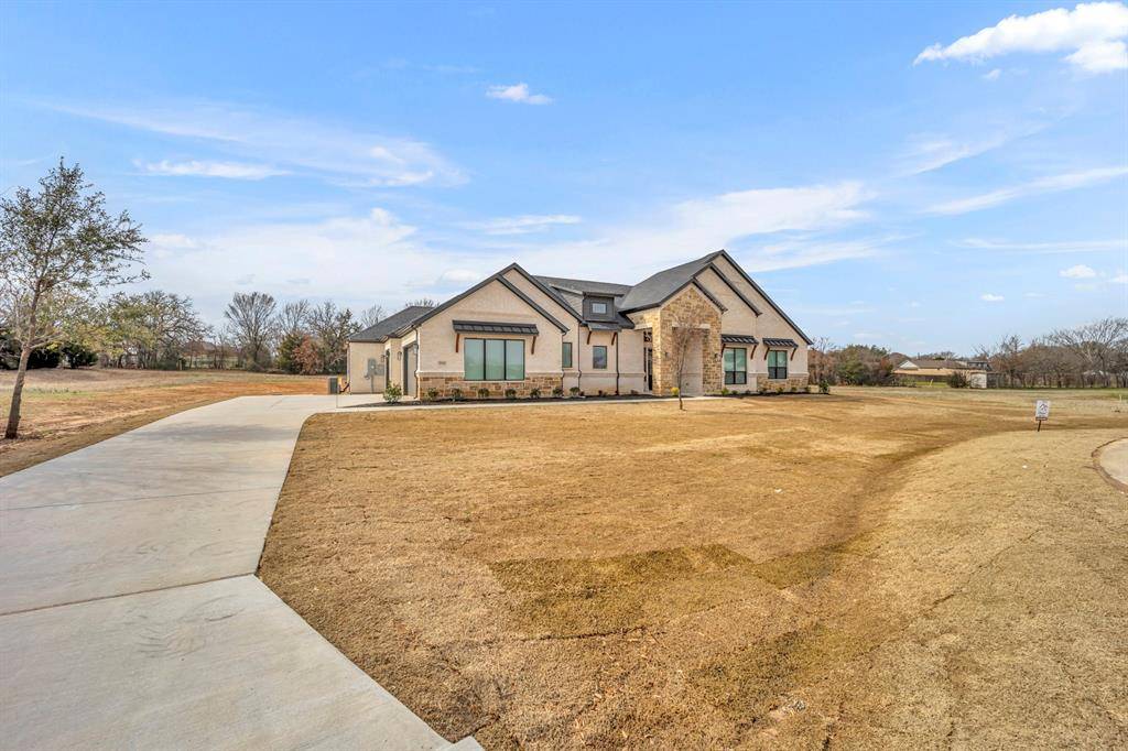 Burleson, TX 76028,3920 Lonesome Quail Drive