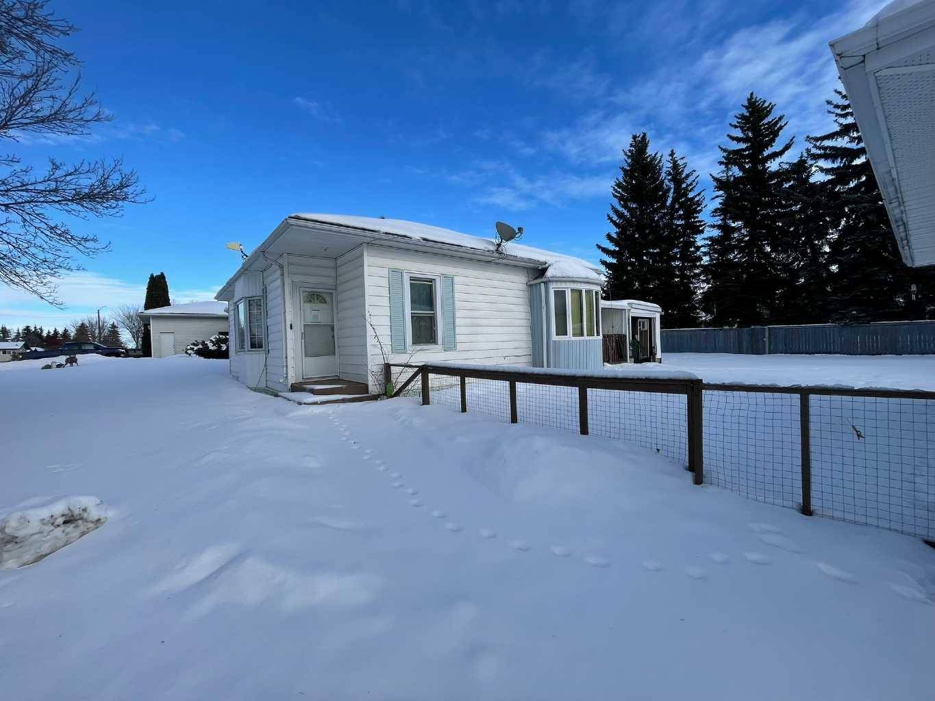 Sedgewick, AB T0B 4C0,5014 49A ST