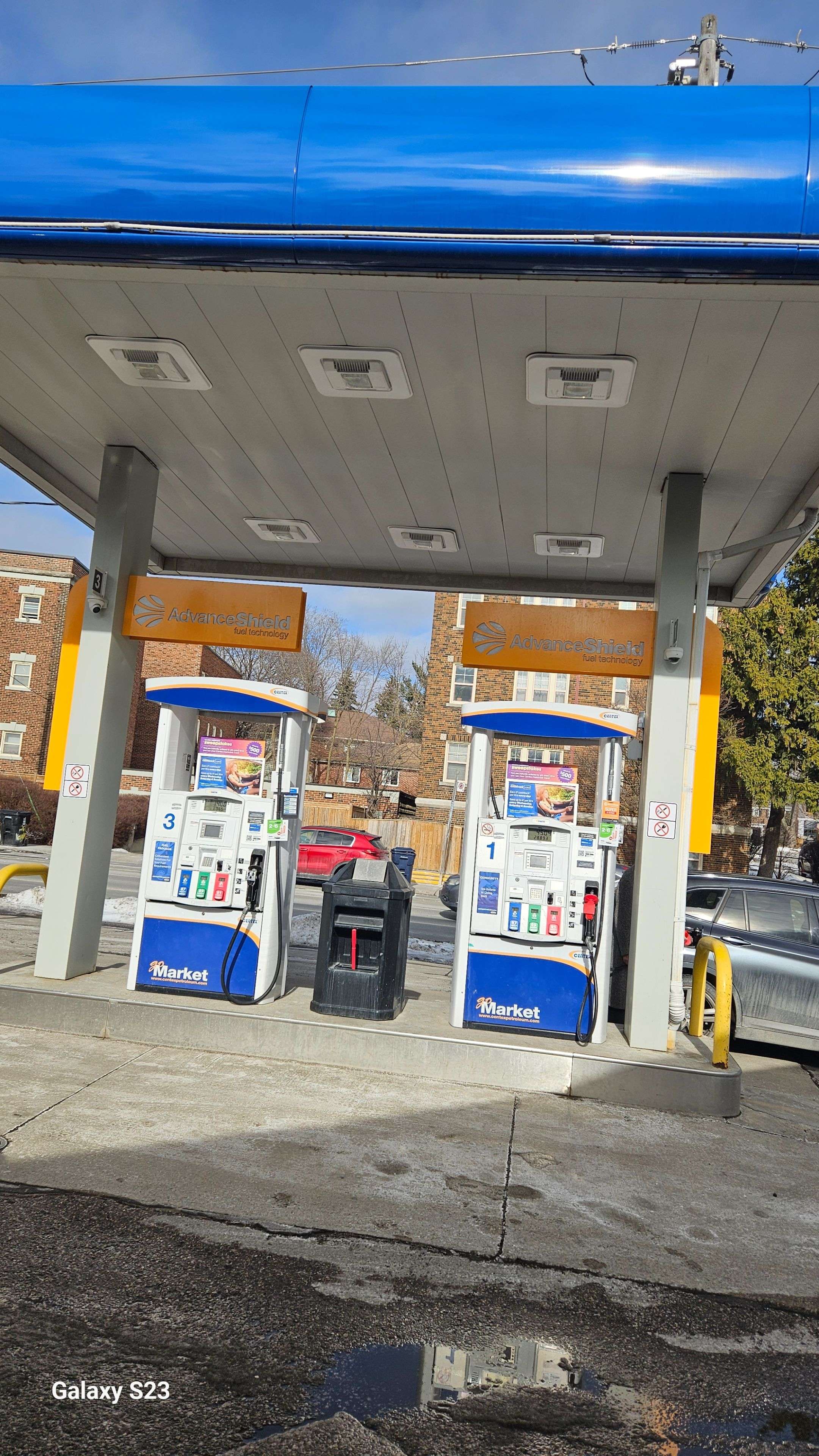 Toronto C03, ON M6C 2N1,260 Vaughan RD
