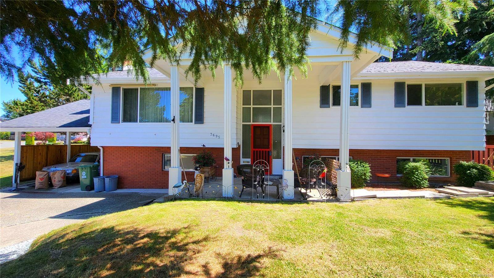 Port Alberni, BC V9Y 5H1,3695 ESTEVAN Dr