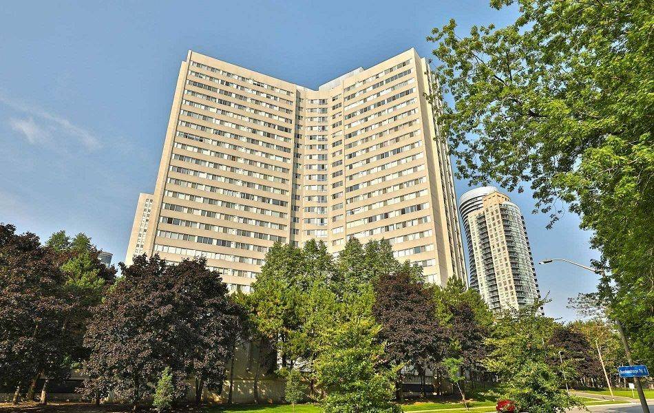 Mississauga, ON L5A 4B8,3700 Kaneff CRES #1602