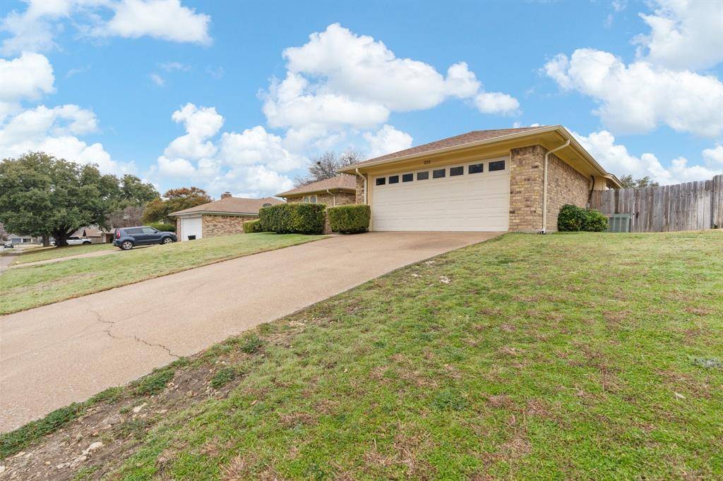 Benbrook, TX 76126,233 Lansford Drive