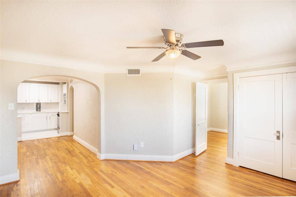 University Park, TX 75205,3312 Daniel Avenue #204