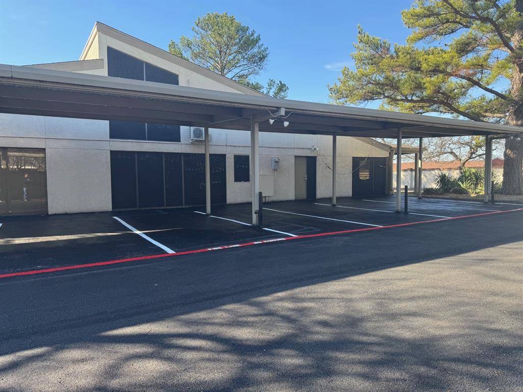 Hurst, TX 76053,1060 W Pipeline Road #200