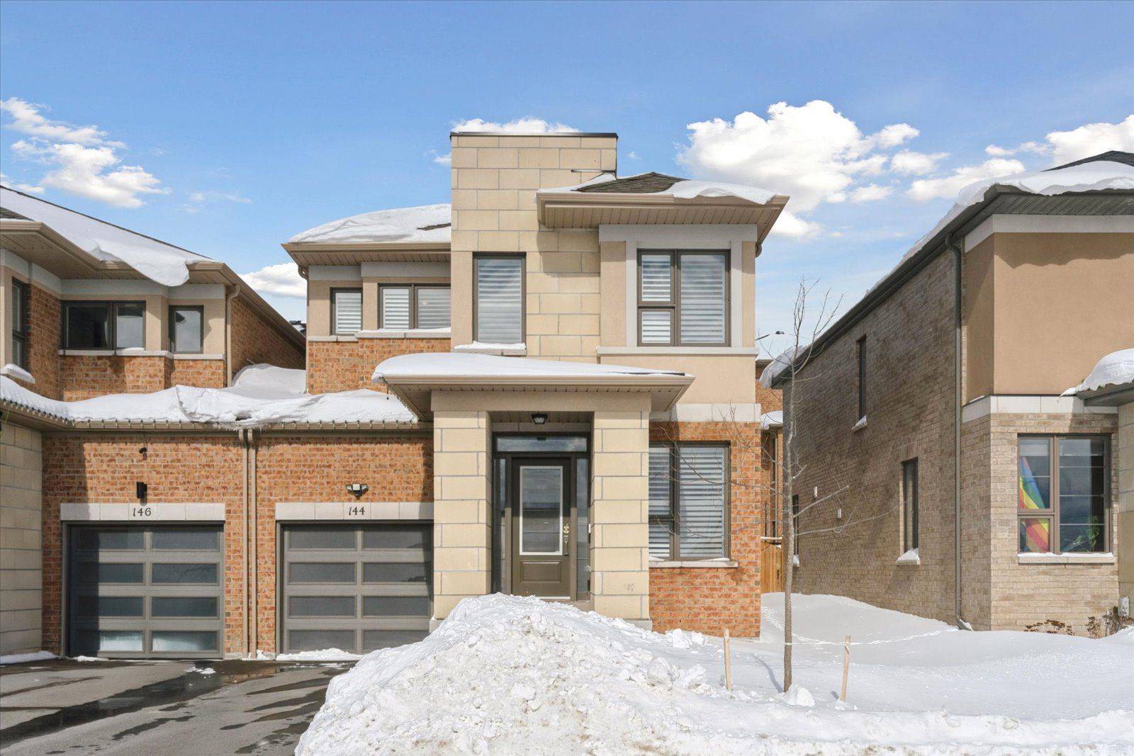 Whitby, ON L1R 0N3,144 Vanier ST