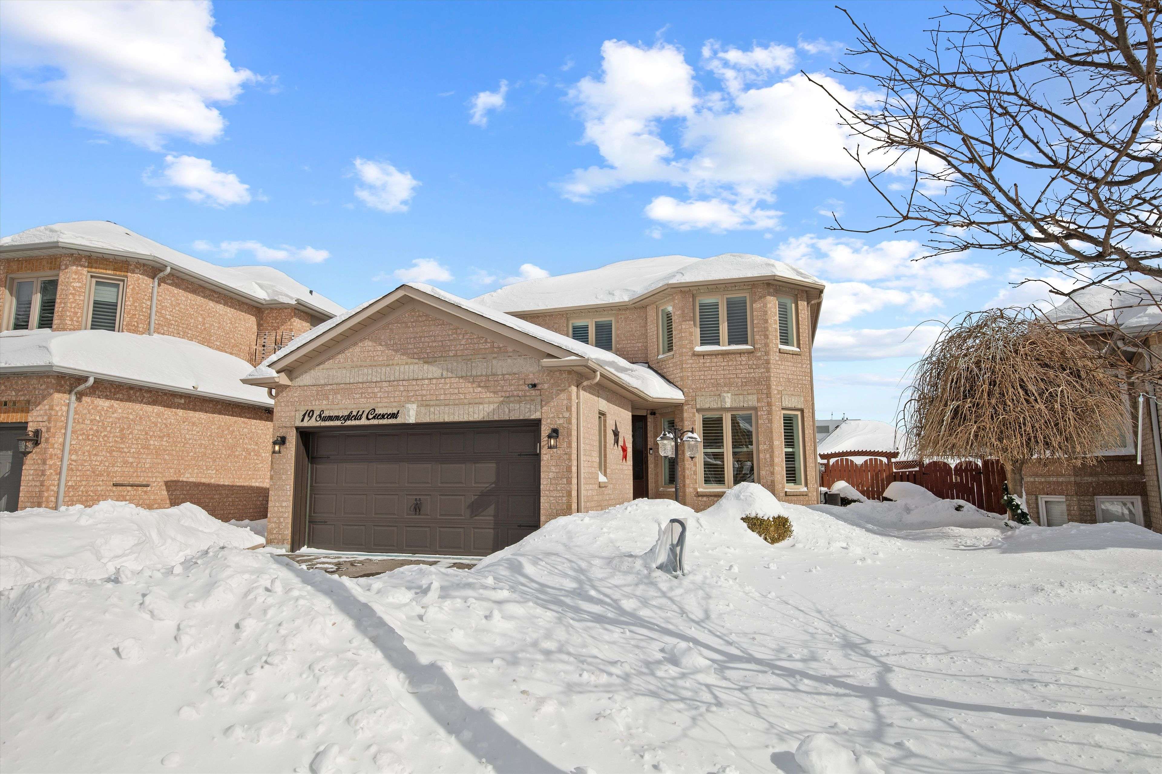 Brampton, ON L6X 4K4,19 Summerfield CRES