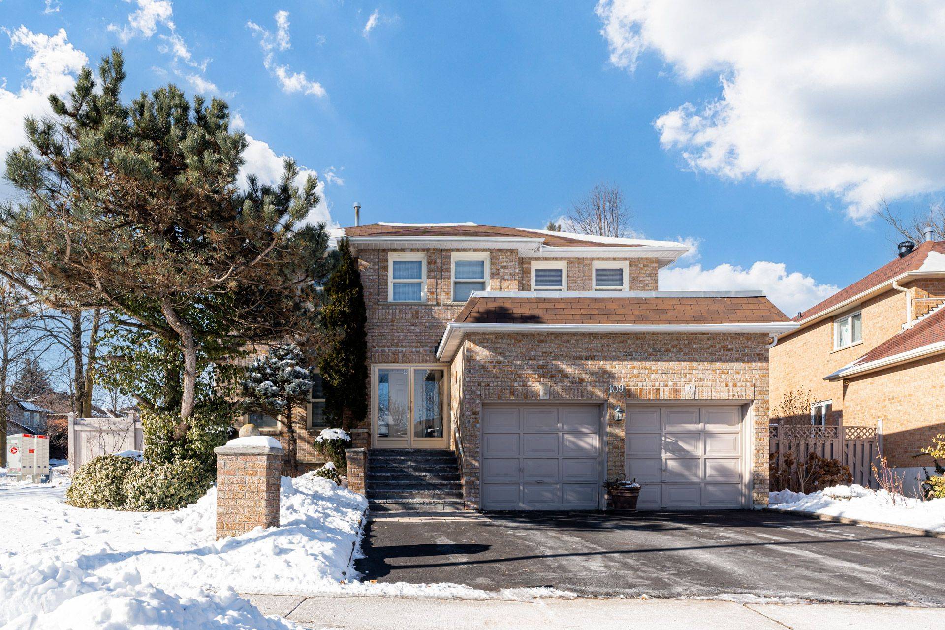 Richmond Hill, ON L4C 9E9,109 Topham CRES