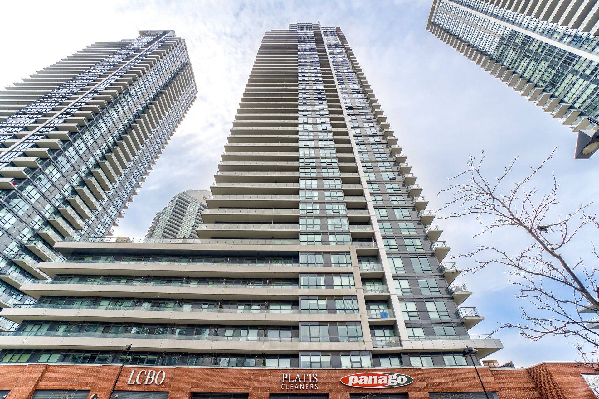 Toronto W06, ON M8V 0C1,2220 Lake Shore BLVD W #2103