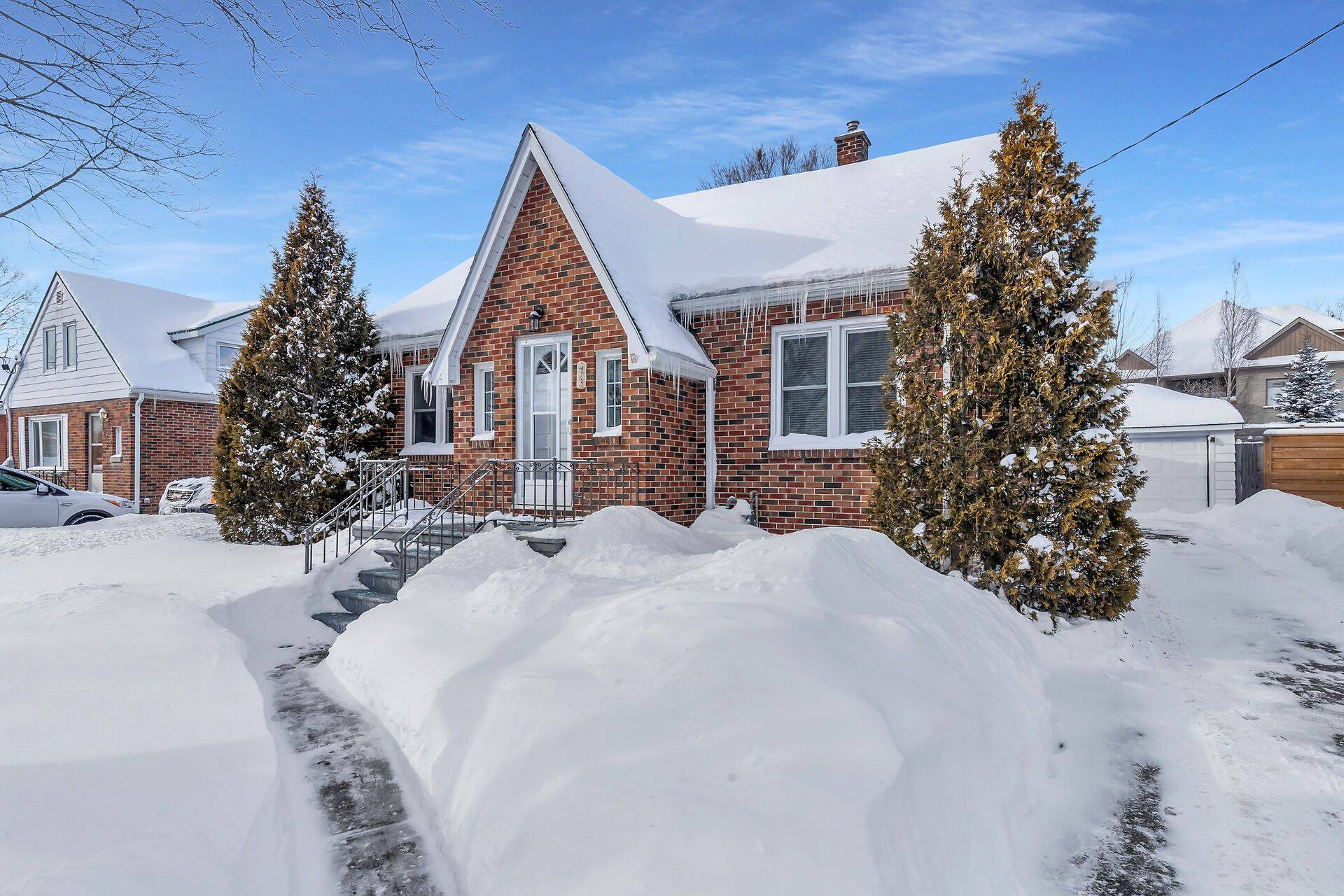 Woodstock, ON N4S 5J3,473 Brant ST