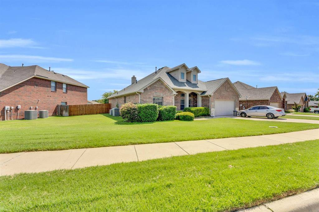 Burleson, TX 76028,2989 Lakeview Circle