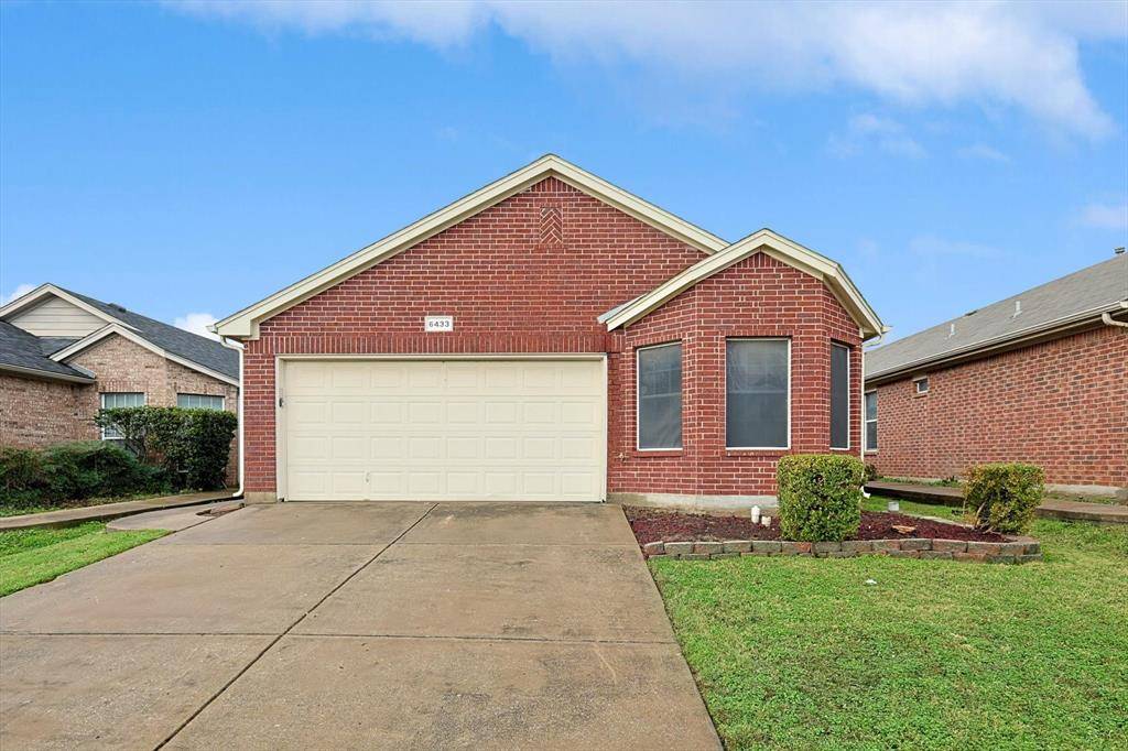 Fort Worth, TX 76131,6433 Geneva Lane