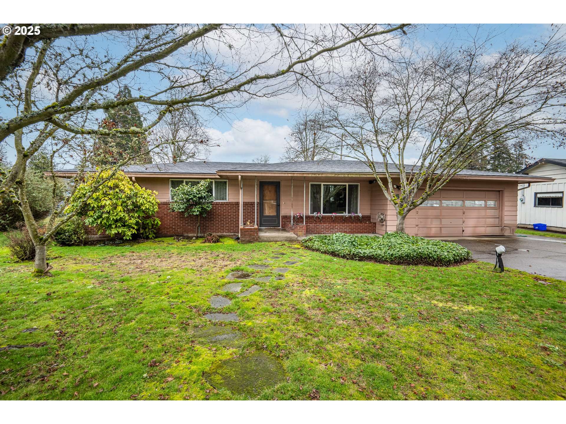 Eugene, OR 97404,25 STROME CT