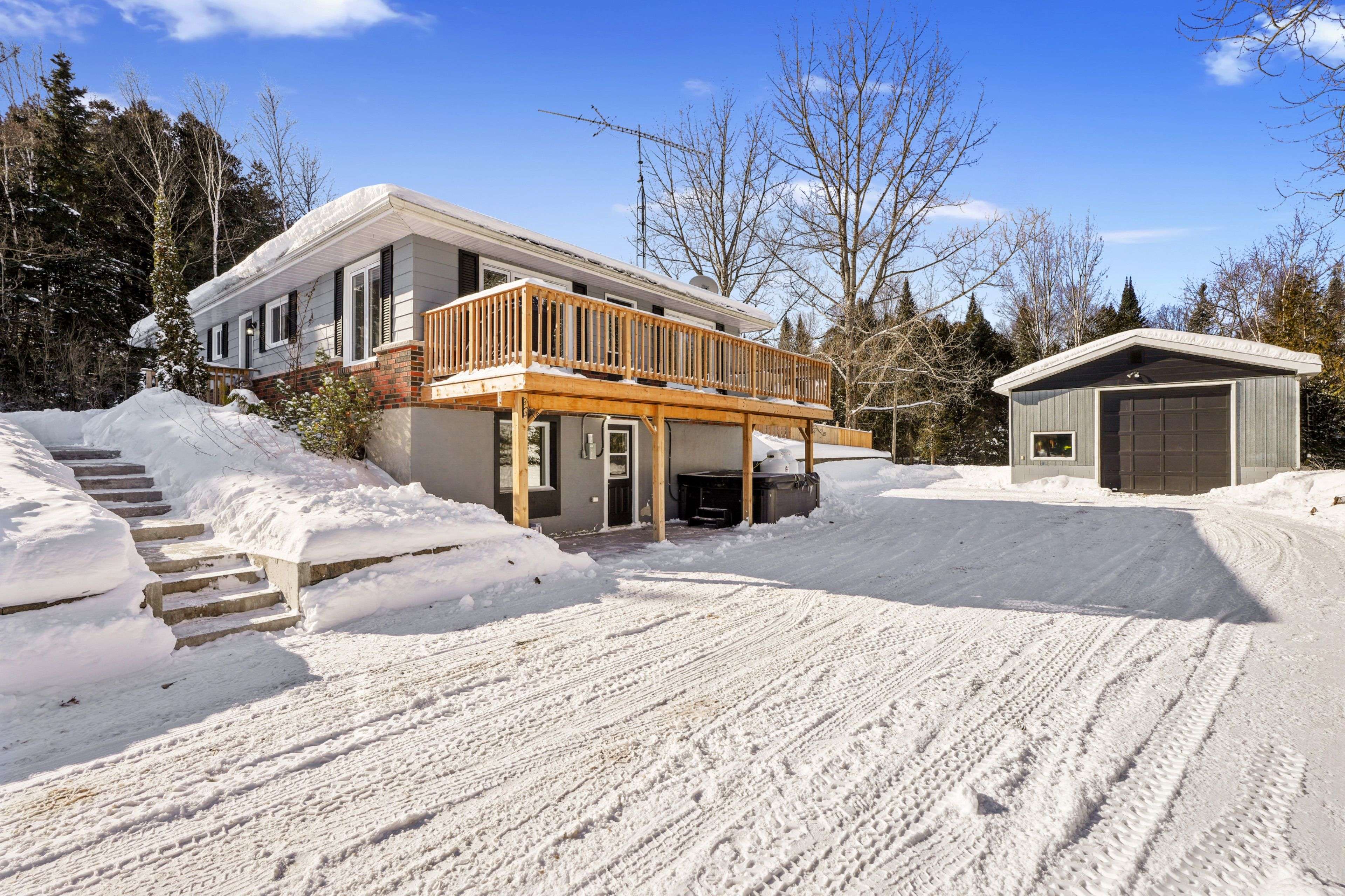 Havelock-belmont-methuen, ON K0L 1Z0,2176 North School RD