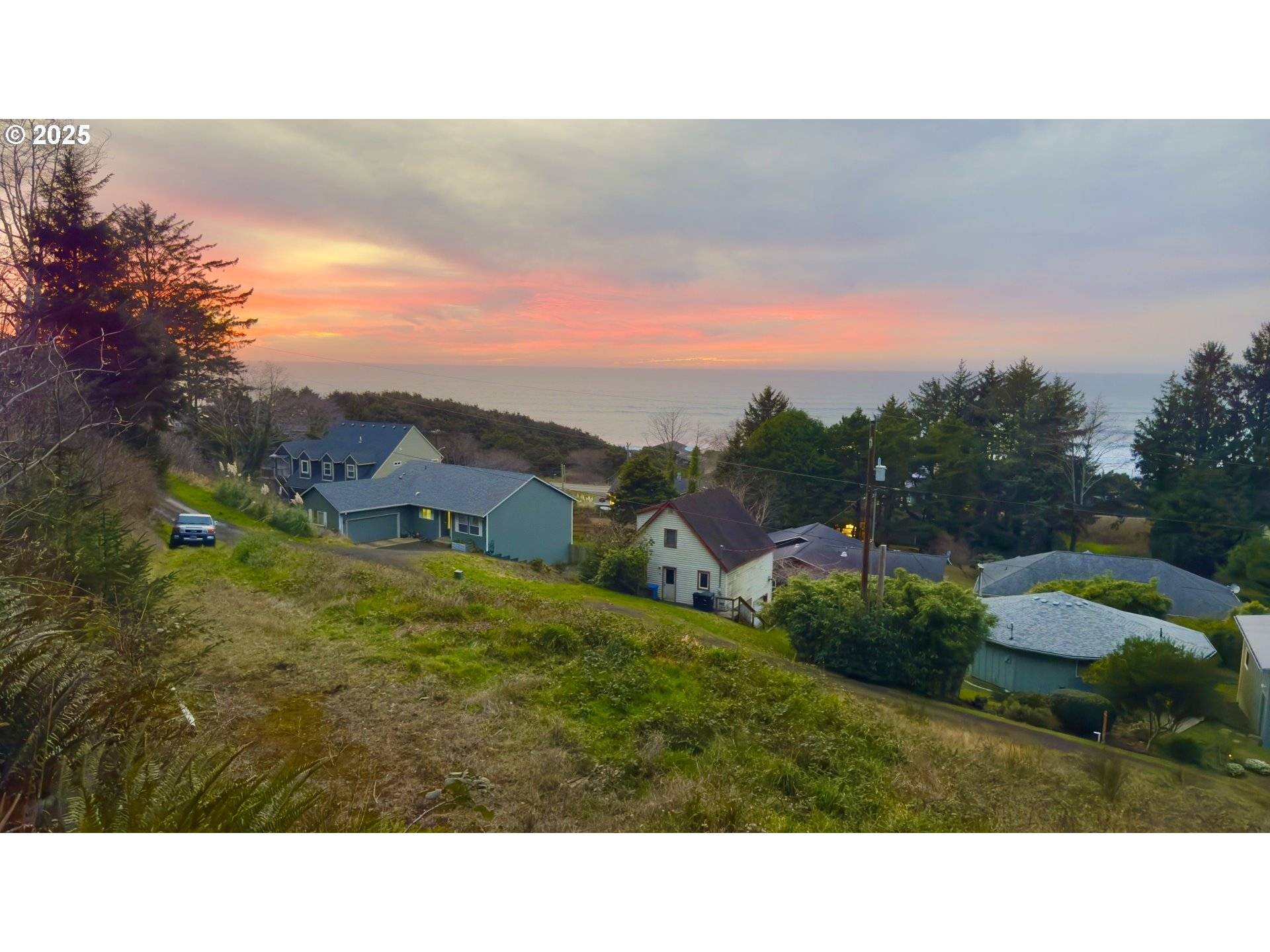 Yachats, OR 97498,2500 Overlook DR