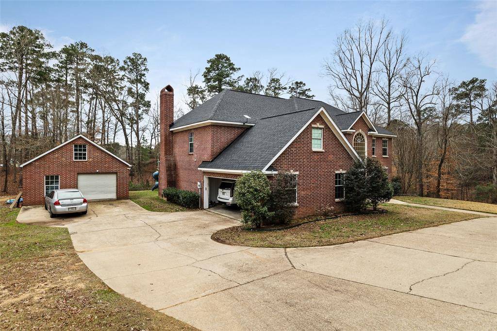 Minden, LA 71055,918 Country Club Circle