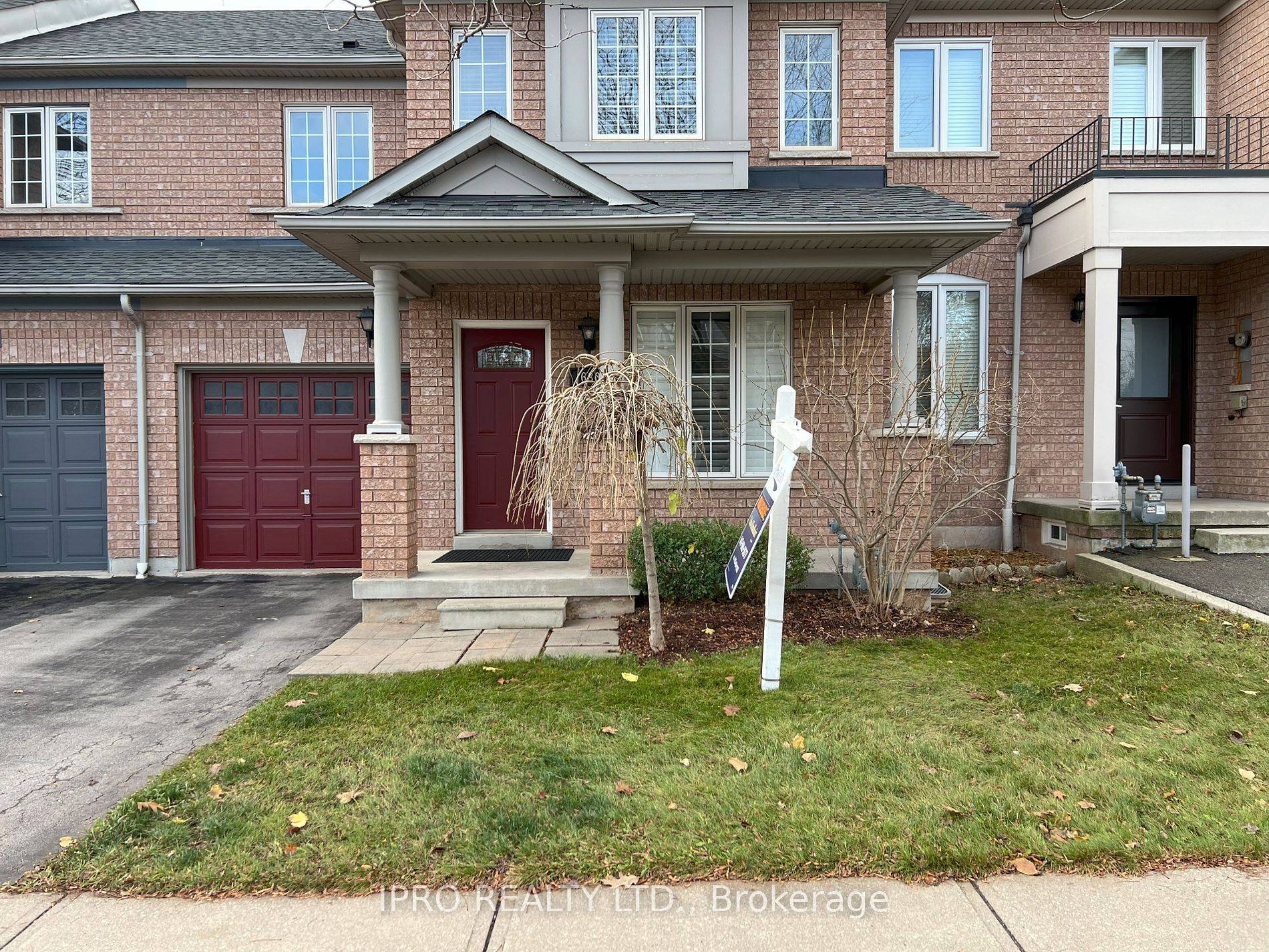 Burlington, ON L7L 6X4,630 Julia AVE