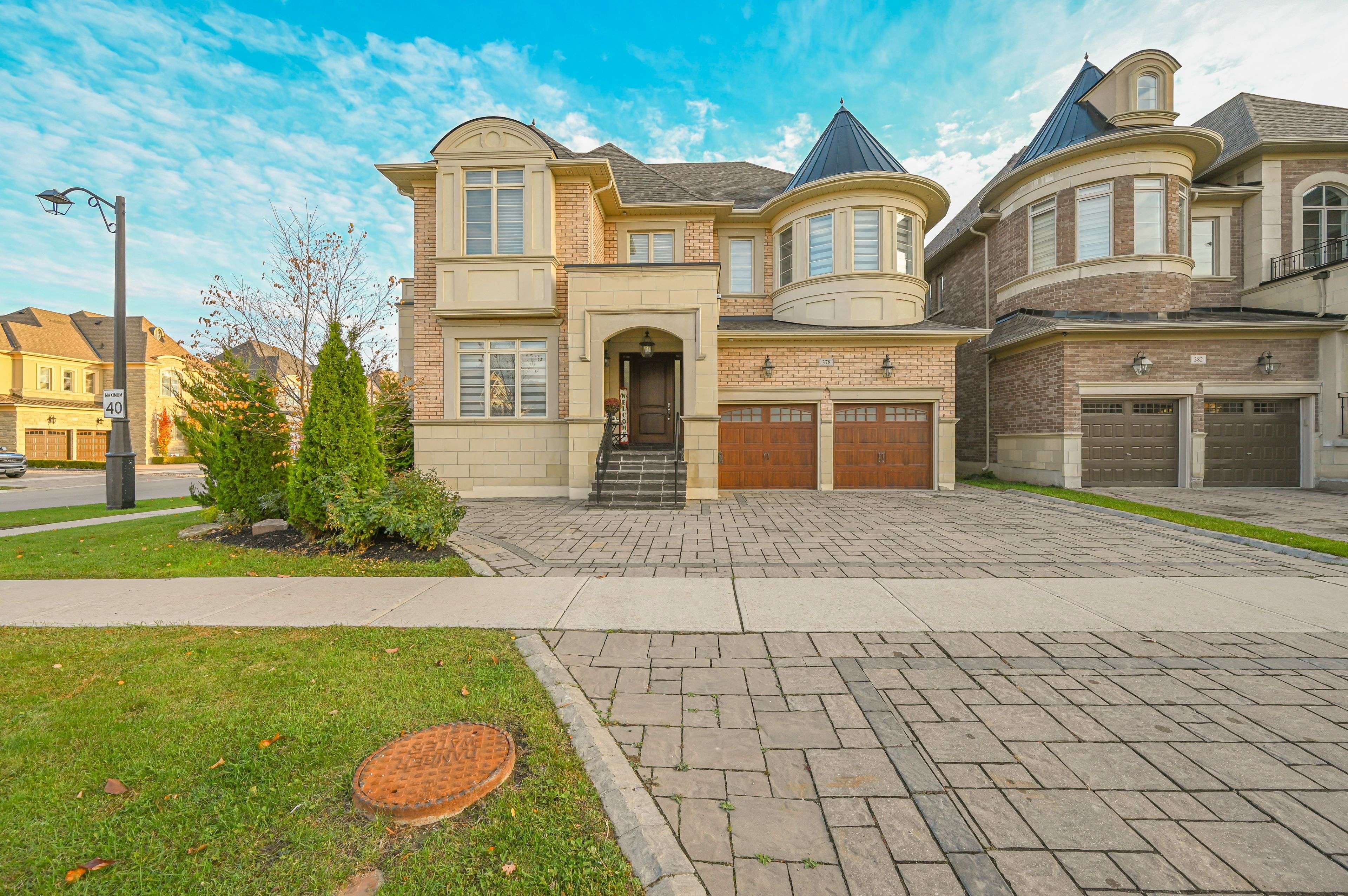 Vaughan, ON L4H 3N5,378 Woodgate Pines DR