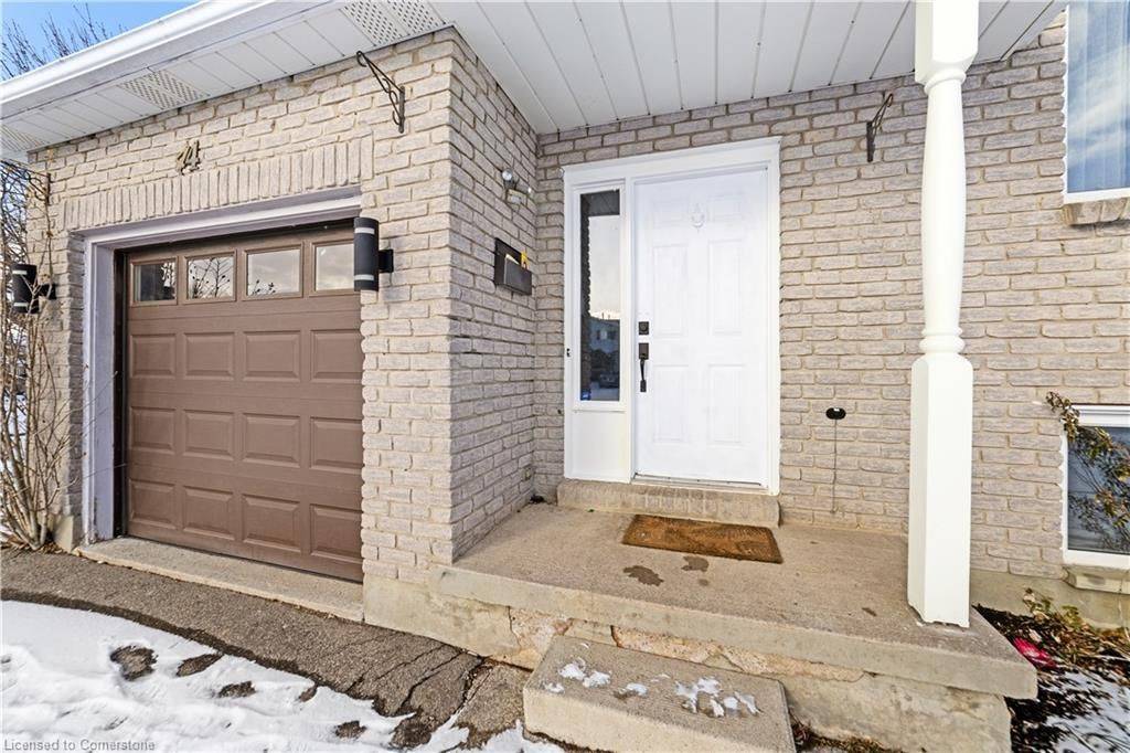 Welland, ON L3C 6W2,44 Poplar CRES #Upper Unit