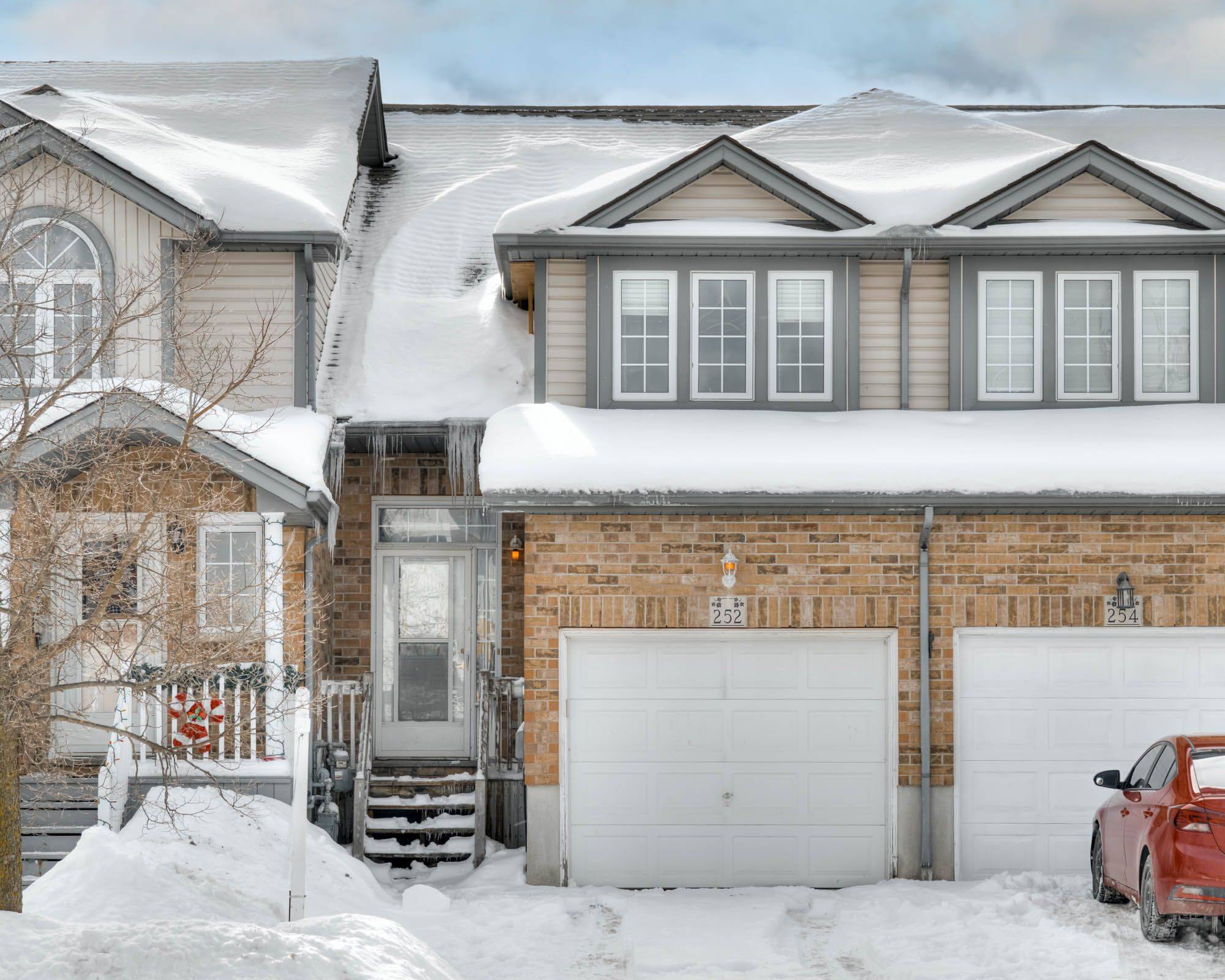 Kitchener, ON N2E 3T9,252 Activa AVE