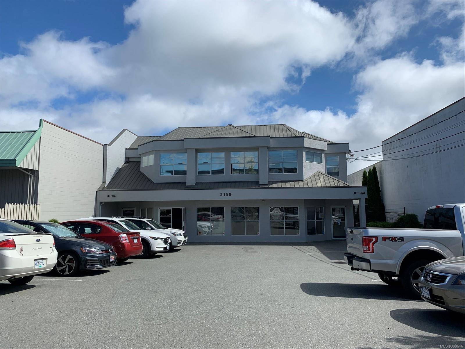 Nanaimo, BC V9T 4E5,3188 Barons Rd #3