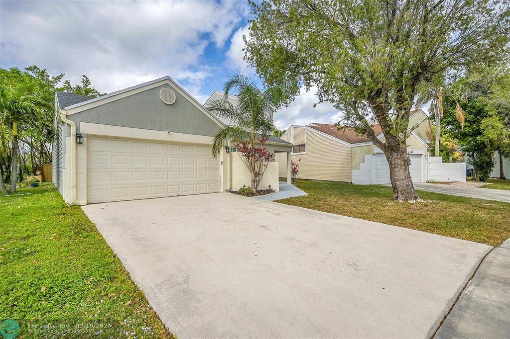 Boca Raton, FL 33433,8547 Dynasty Dr