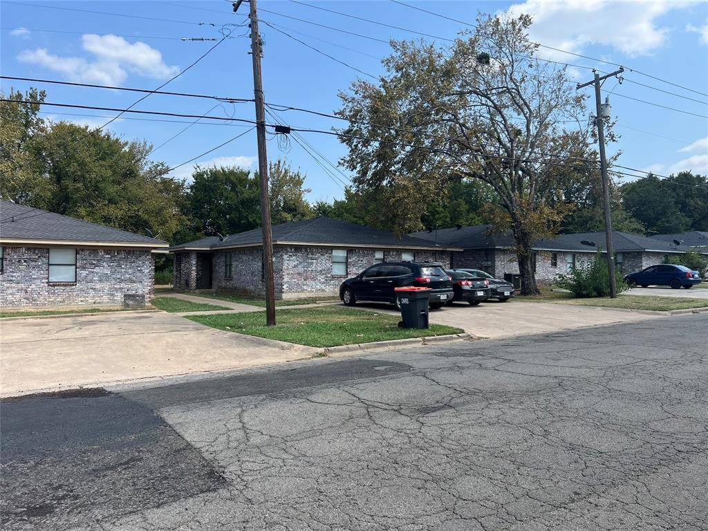 Paris, TX 75460,1450-1452 Fitzhugh Avenue