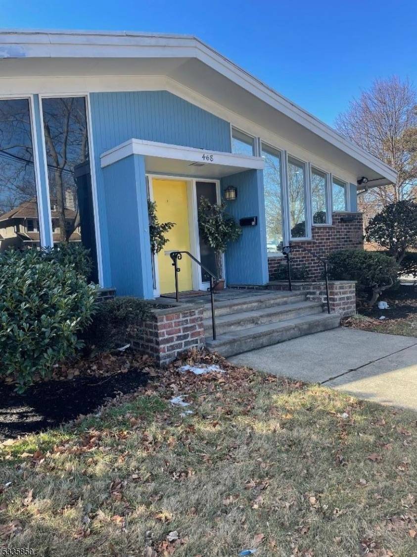 South Orange Village Twp., NJ 07079,468 Irvington Ave #2