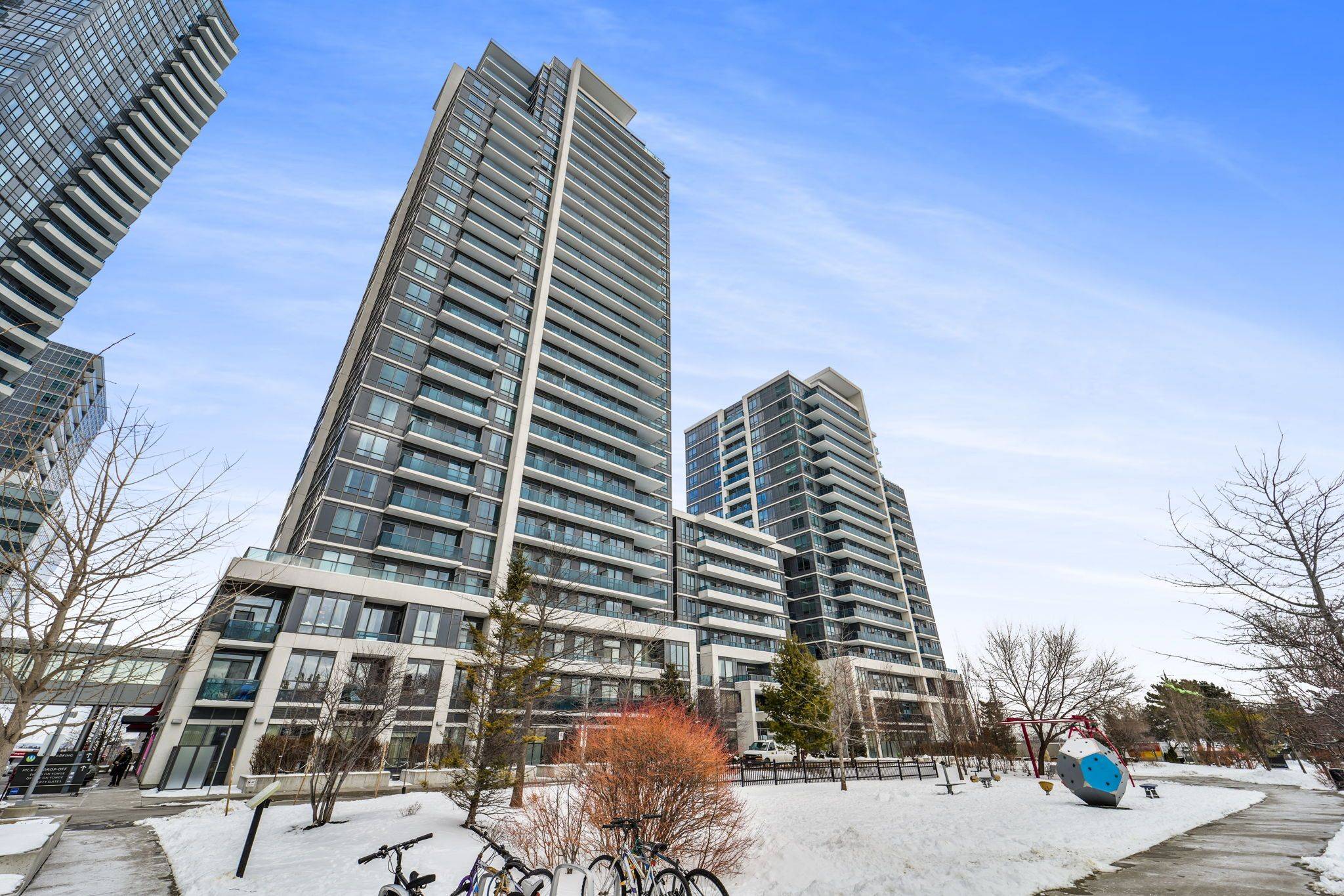 Markham, ON L3T 0C9,7165 Yonge ST #1415