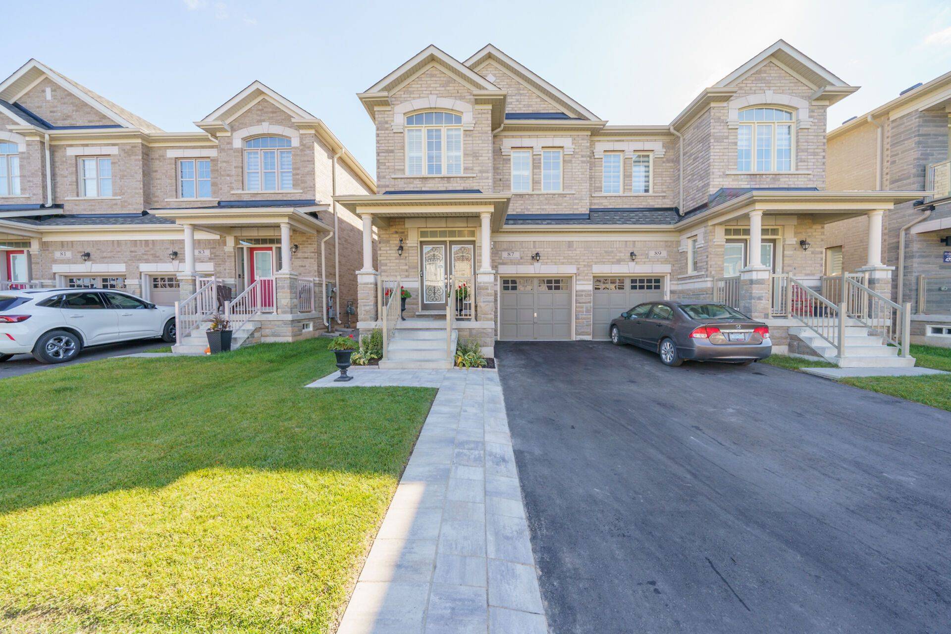 Hamilton, ON L8B 1X9,87 Westfield CRES